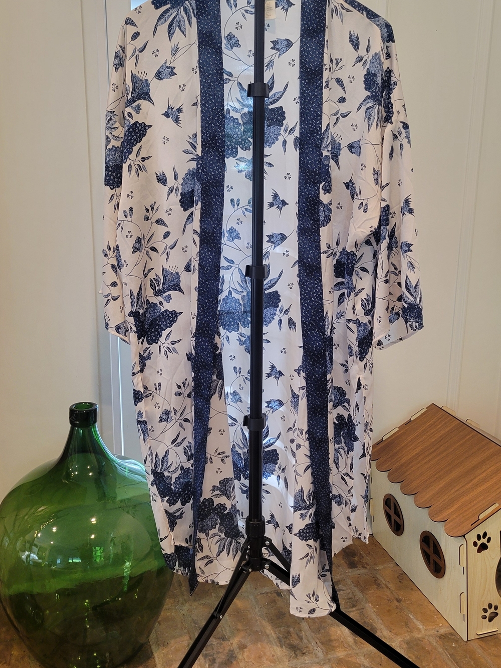 H&M Navy and White Floral Kimono